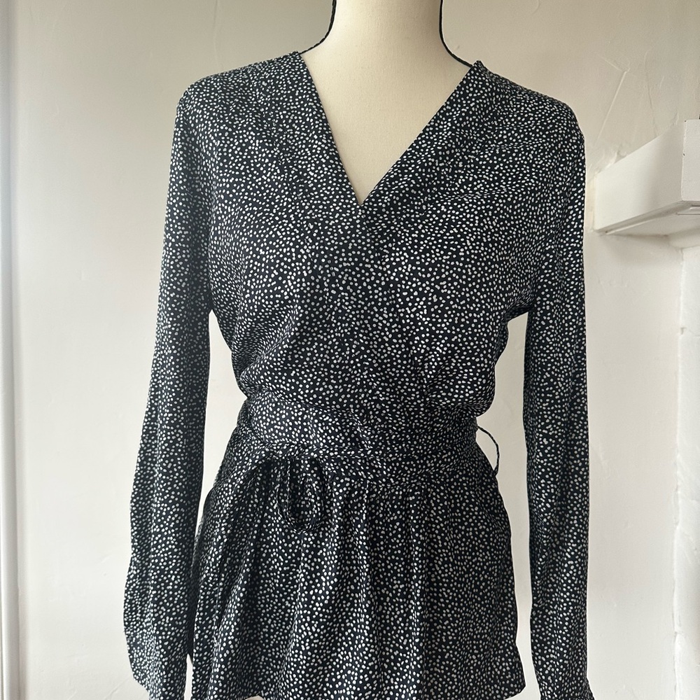 Banana Republic Black and White Blouse